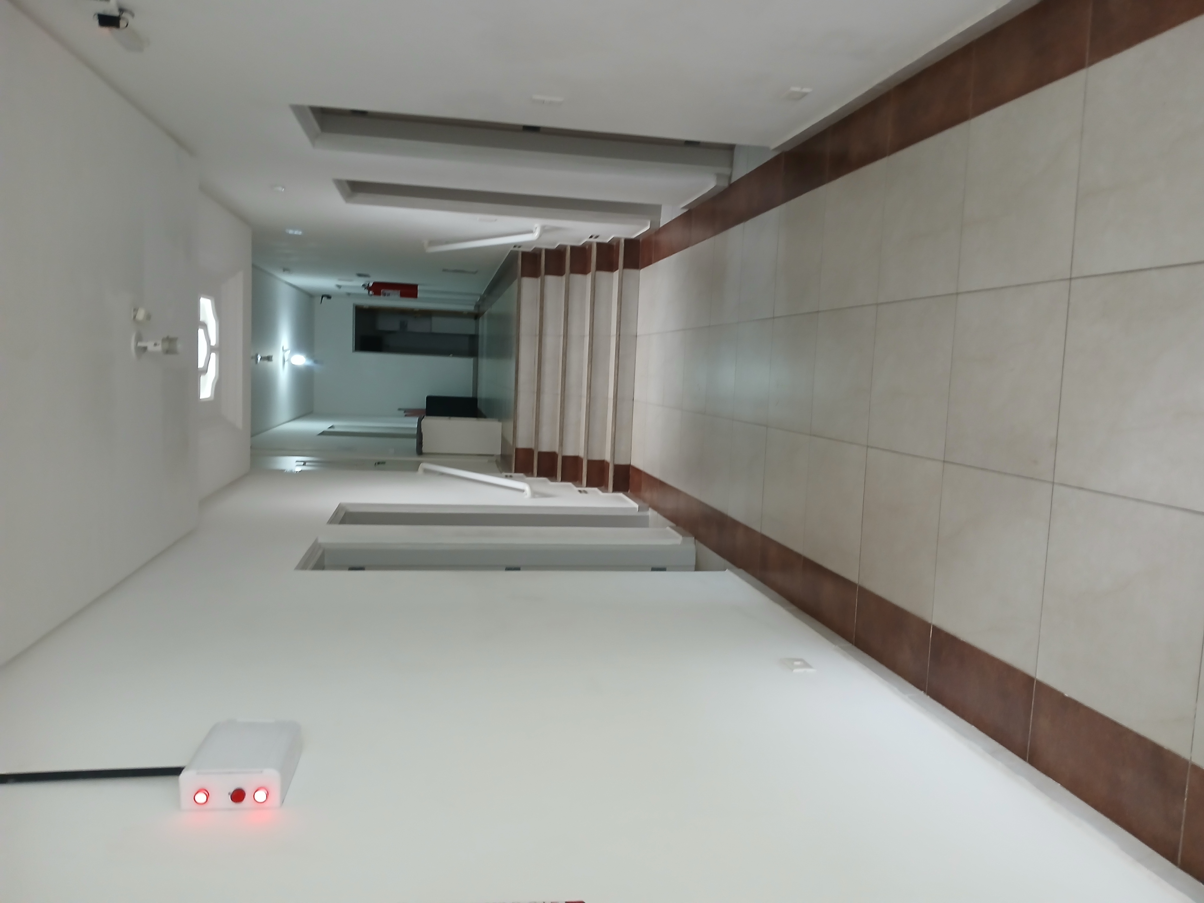 Corredor interno com acesso às suítes